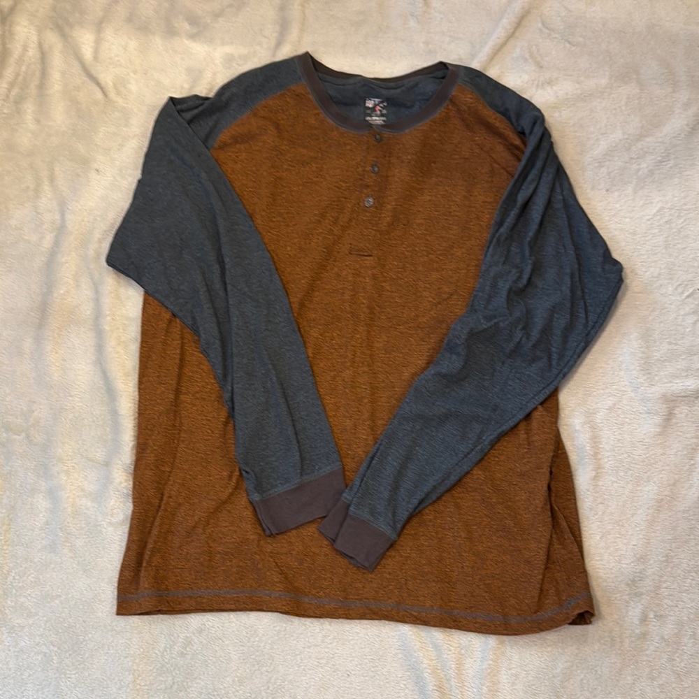 Men's Two-Tone Long Sleeve Shirt